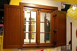 Opis: C:\Documents and Settings\AdminC\Pulpit\Strona_internetowa\holz\fensterlaeden_pliki\image004.png